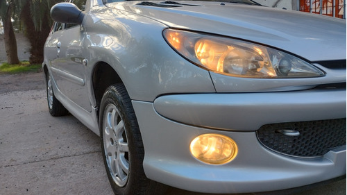 Peugeot 206 2006 1.6 Sw Quiksilver