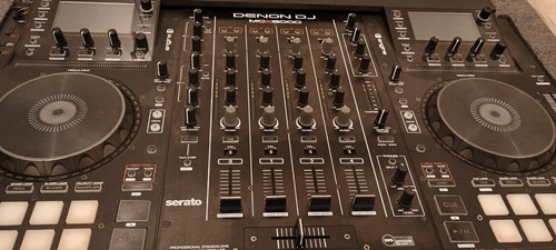 Controlador Dj Mixer Denon Mcx8000 + Anvil