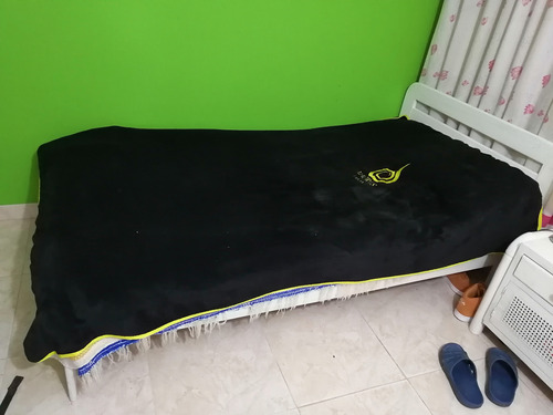 Cama De Madera Con Mesa De Noche+colchón De Regalo-segundazo