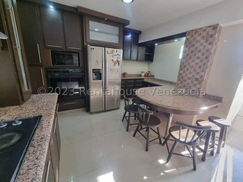 Marianny Gonzalez, Amplio Apartamento En Venta Zona Este Barquisimeto