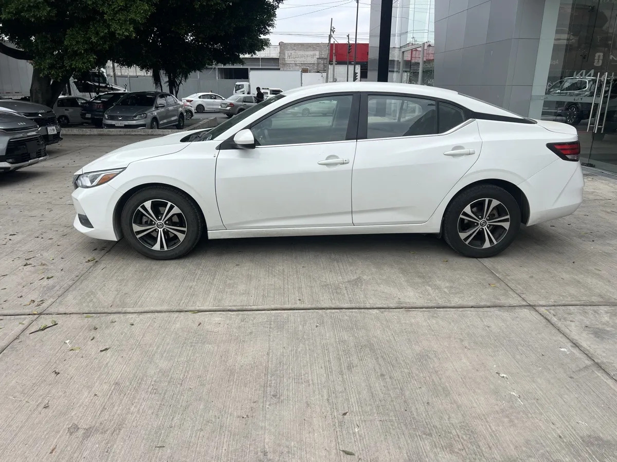 Nissan Sentra 2023 - Imagen 2