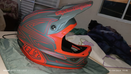 Vendo Capacete Troy Lee D3 Fiber Lite 