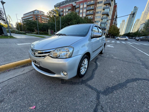 Toyota Etios Xls 1,5 Mt Sedan 