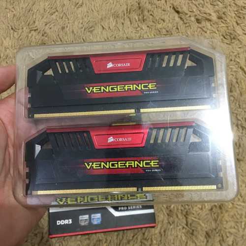 Kit Memória Ddr3 8gb (2x4gb) 2400mhz Corsair Vengeance Pro V