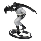 Dc Collectibles Batman Blanco Y Negro Batman Por Carmine Inf