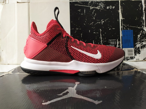 Nike Lebron Witness 4 University Red (27.5cm) Zoom Flyknit 