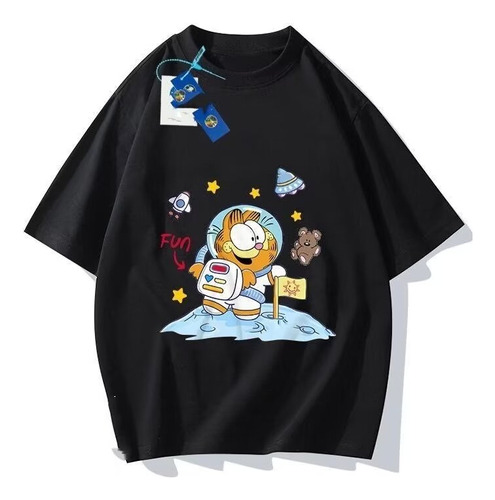 Playera Manga Corta Con Estampado De Garfield Astronauta