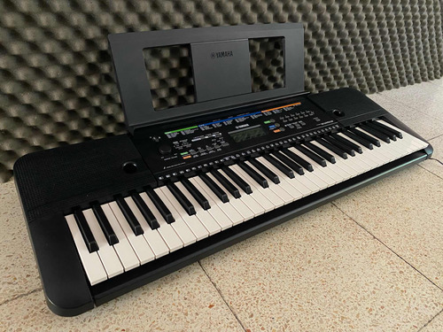 Teclado Yamaha Psr E253 - Video