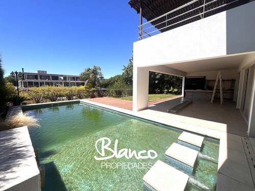 Casa En Venta En El Yacht, Nordelta, Tigre - Imagen 2