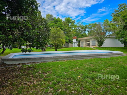 Venta Casa Con Pileta Y Quincho En Pueblo Esther