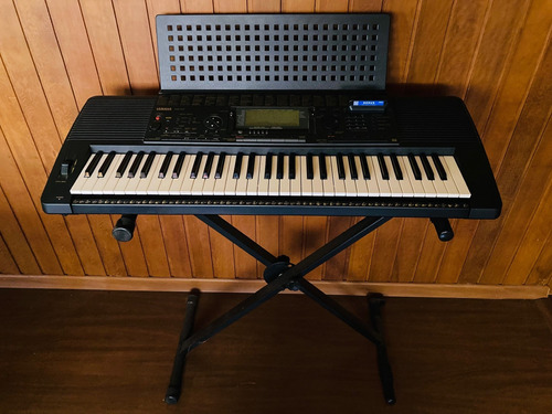 Teclado Arranjador Yamaha / Modelo Psr - 520