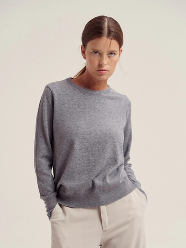 Sweater Mirame Con Tachas En Puño - Mujer