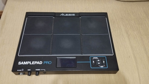 Alesis Samplepad 8 Pro Com Suporte 