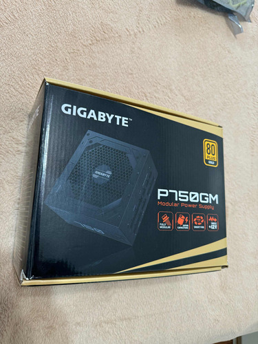 Fuente De Alimentación Gigabyte P750gm