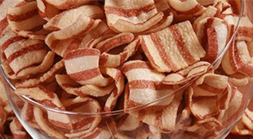 Salgadinho De Bacon Para Fritar ( Pellet ) 1 Kg Rende Muito