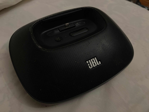 Jbl Onbeat Parlante Portátil Con Conector iPhone