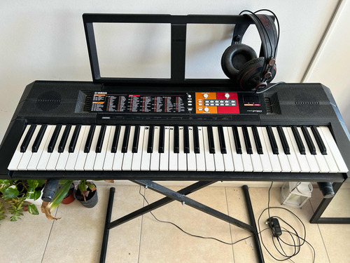 Organo Yamaha Mod Psr F51 Con Pie Y Auriculares