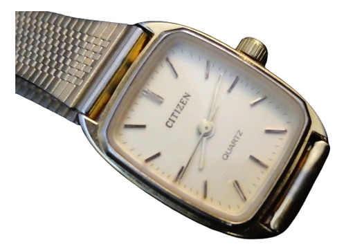 Reloj Citizen Dama 100% Stainless Steel Quartz Dorado.