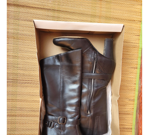 Vendo Botas De Cuero De Mujer Talle 35