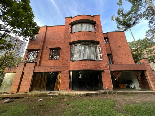 Casa A La Venta En El Poblado