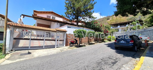 Se Vende Casa Con Gran Potencial En Venta Para Remodelar A Tu Gusto Ubicada En El Marques 25-17680