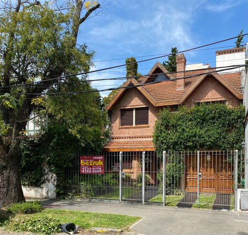 Casa De 5 Ambientes Con Dependencia Y Cochera En Venta En Martinez - Imagen 2