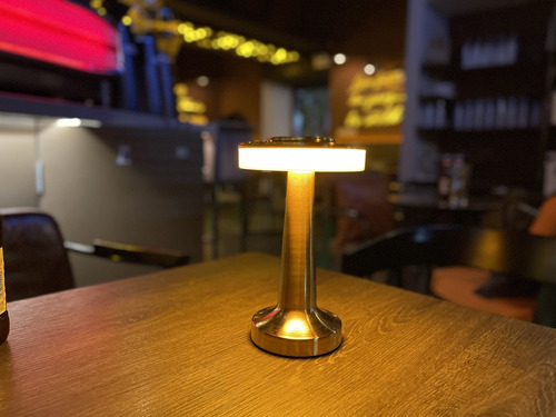 Lámpara Led De Mesa Recargable Con Sensor Táctil