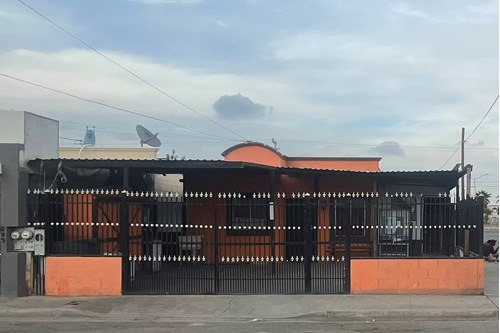 Casa En Venta, $1,280,000 Mision Del Angel, Mexicali Bc Su Cercanía A Super Chivas, Escuelas Y P...