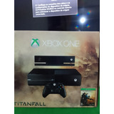 X-box One Titanfall Edição Limitada + 2 Controles.