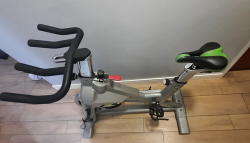 Bici Profesional Spinning Uranium Tour Inercial 19kg Fija