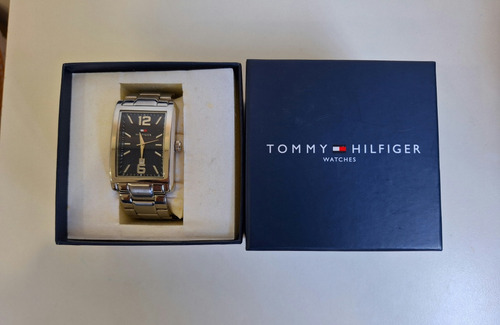 Reloj Tommy Hilfiger Modelo Th214.1.14.1709 Original En Caja