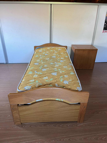 Cama Tipo Diván Cajon Baulera En Sarajeira