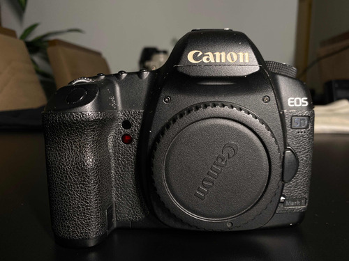 Canon 5d Mark 2  98k Cliks