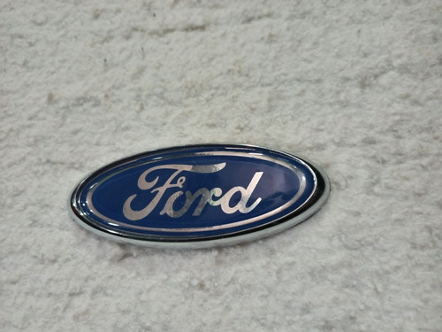 Logo Emblema Parrilla Ford Fiesta Y Ka 9.5cm X 3.8 Ancho Foto 3