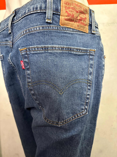 Pantalón De Jean Levis 505 W38 L30 Made In Pakistan