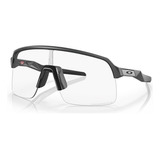 Óculos De Sol Oakley Sutro Lite Carbon Photochromic - Cinza