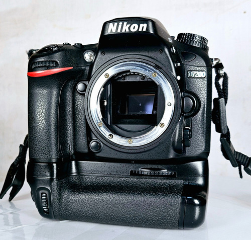 Camara Reflex Nikon D7200 Con 8000 Disparos