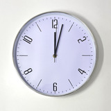 Relógio Analógico Decorativo Grande Minimalista Prata 30cm