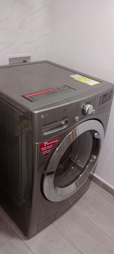 Lavadora Y Secadora Automat LG Inverter 11kg  - Lavasecadora