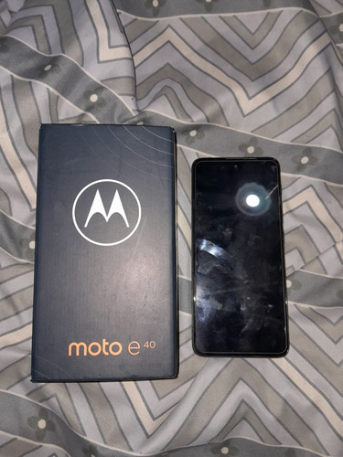 Celular Motorola E40