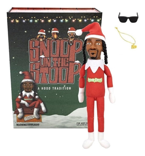 Muñeco Elfo Navideño De Snoop En Un Escalón En La Estantería
