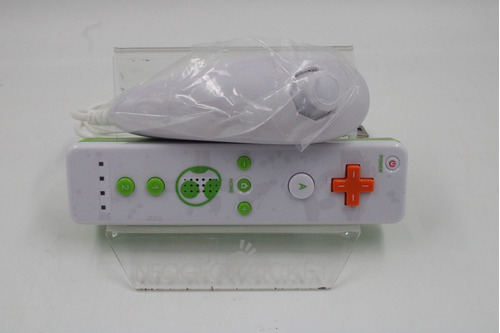 Acessório Wii - Nintendo Wii Remote + Nunchuck Yoshi Ed. (1)