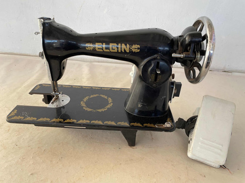 Maquina De Costura Com Motor Antiga Elgin No Estado