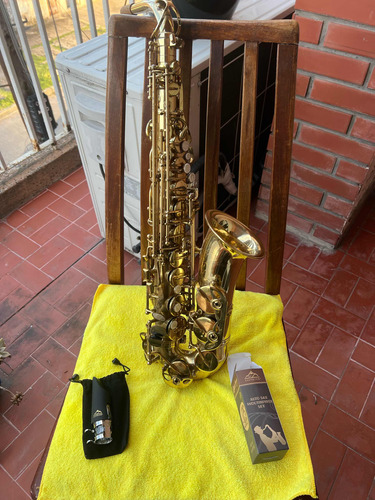 Saxofón Alto Prelude