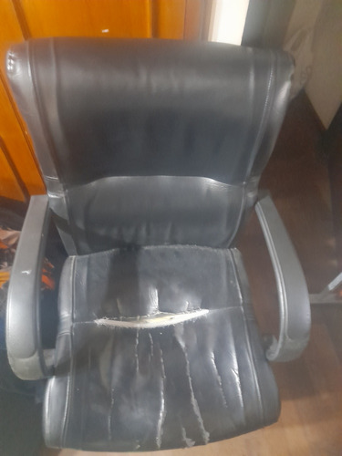 Sillón Para Escritorio  ( Se Debe Retapisar) 