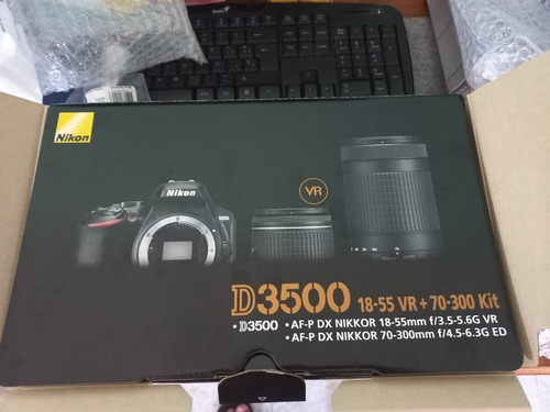 Camara Nikon D3500 Con 2 Lentes 18-55 Y 70-300