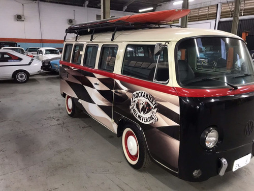 VW KOMBI 1989 - CUSTOMIZADA RETRO