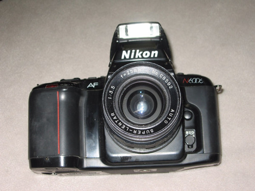 Camara Reflex Nikon 6006 Con Lente Manual De F:25mm,,1:3,5