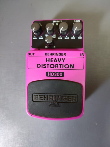Pedal De Efeito Behringer Heavy Distortion Hd300 Rosa