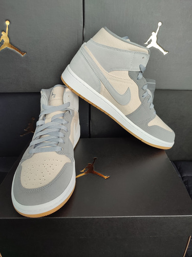 Jordan 1 Mid Coconut Milk - Talla: 26mx - Original